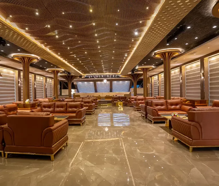 Luxury Dinner Cruise – Nauti Amigo